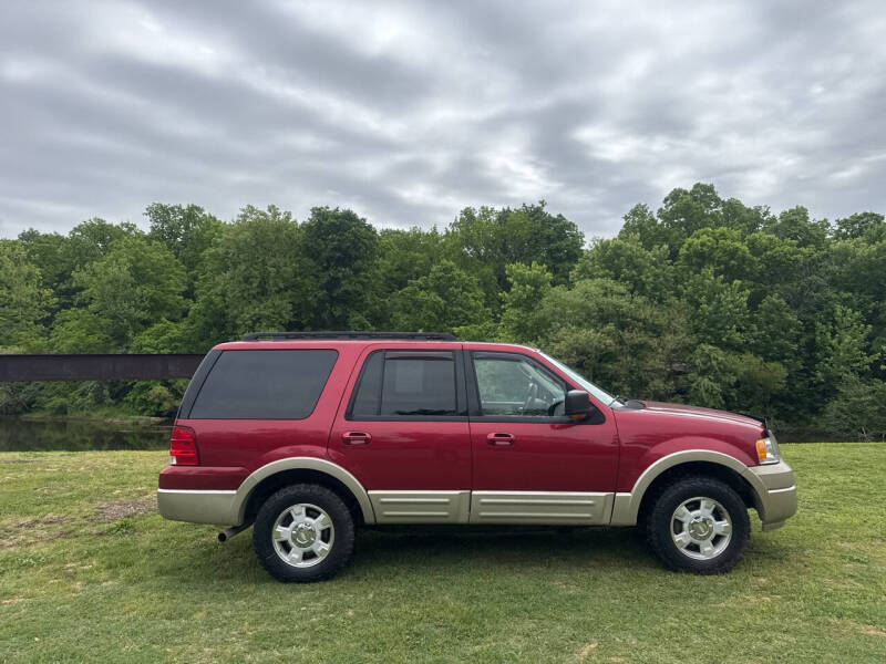 ford expedition 2005 1FMFU185X5LA22061 image ford expedition 2005 1FMFU185X5LA22061 image