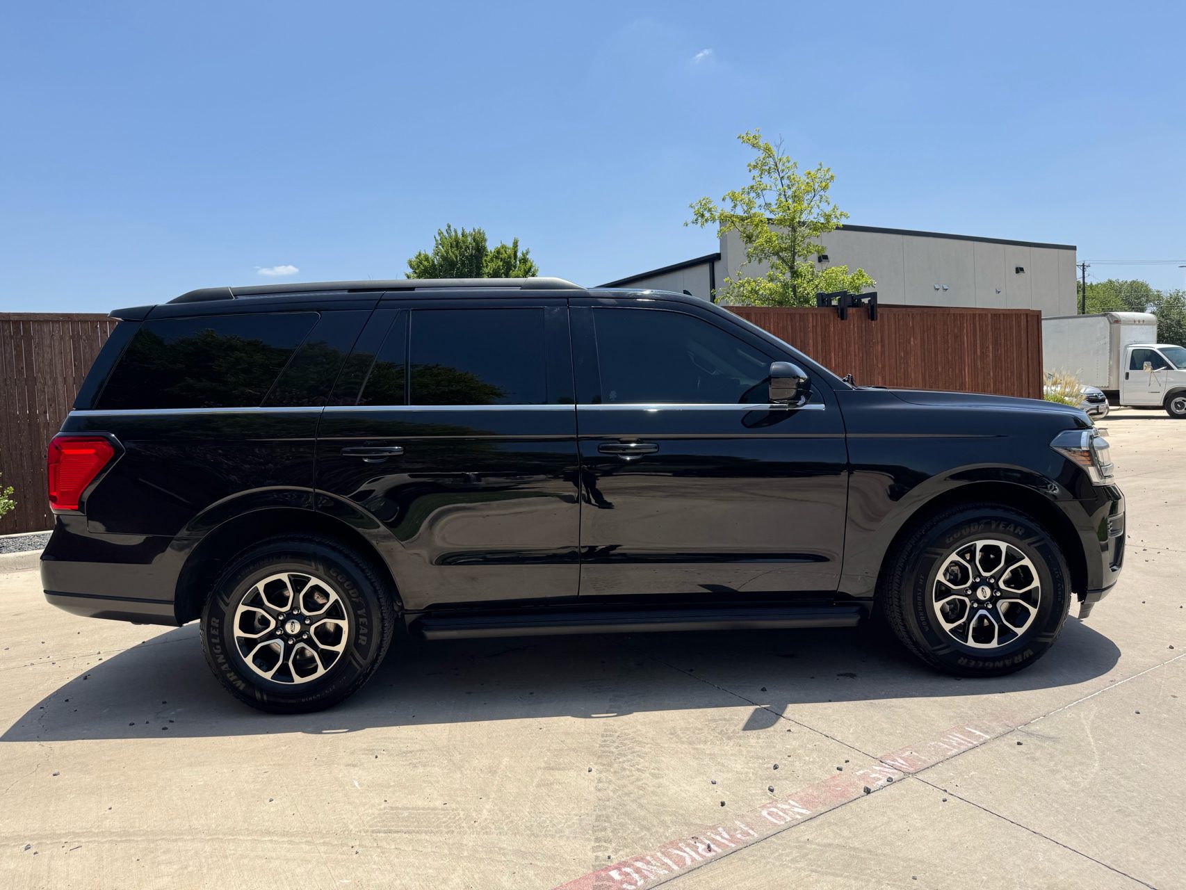 ford expedition 2022 1FMJU1GT4NEA30381 image ford expedition 2022 1FMJU1GT4NEA30381 image