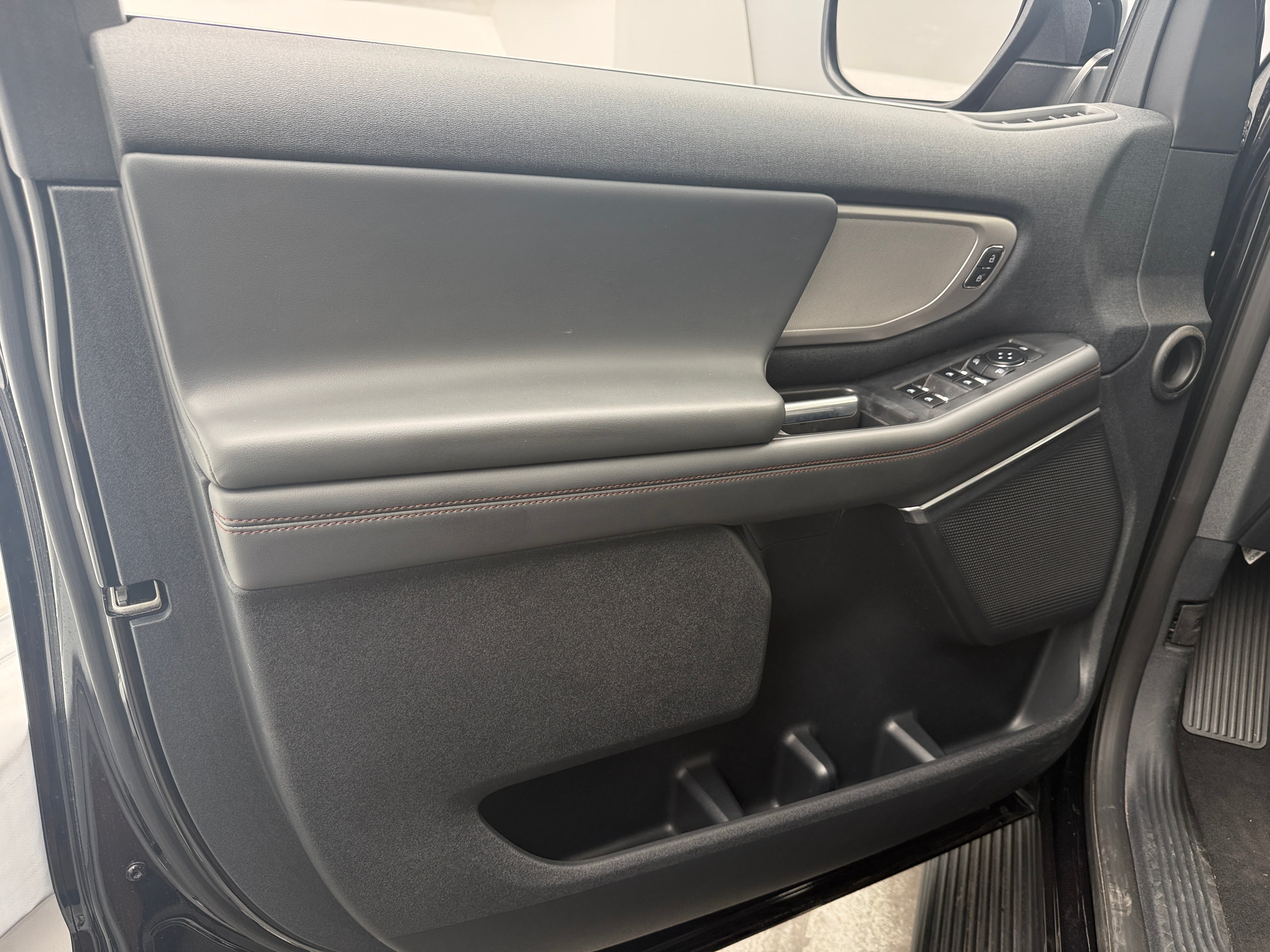 ford expedition 2025 1FMJU1J8XSEA49176 image ford expedition 2025 1FMJU1J8XSEA49176 image