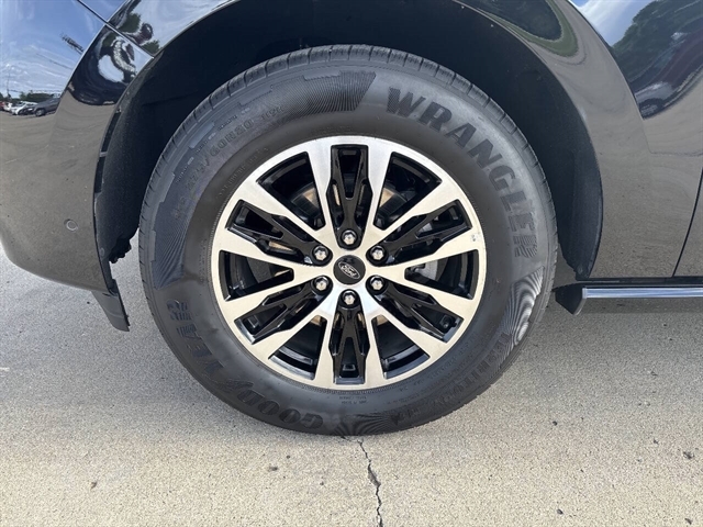 ford expedition 2025 1FMJU1M82SEA34831 image ford expedition 2025 1FMJU1M82SEA34831 image