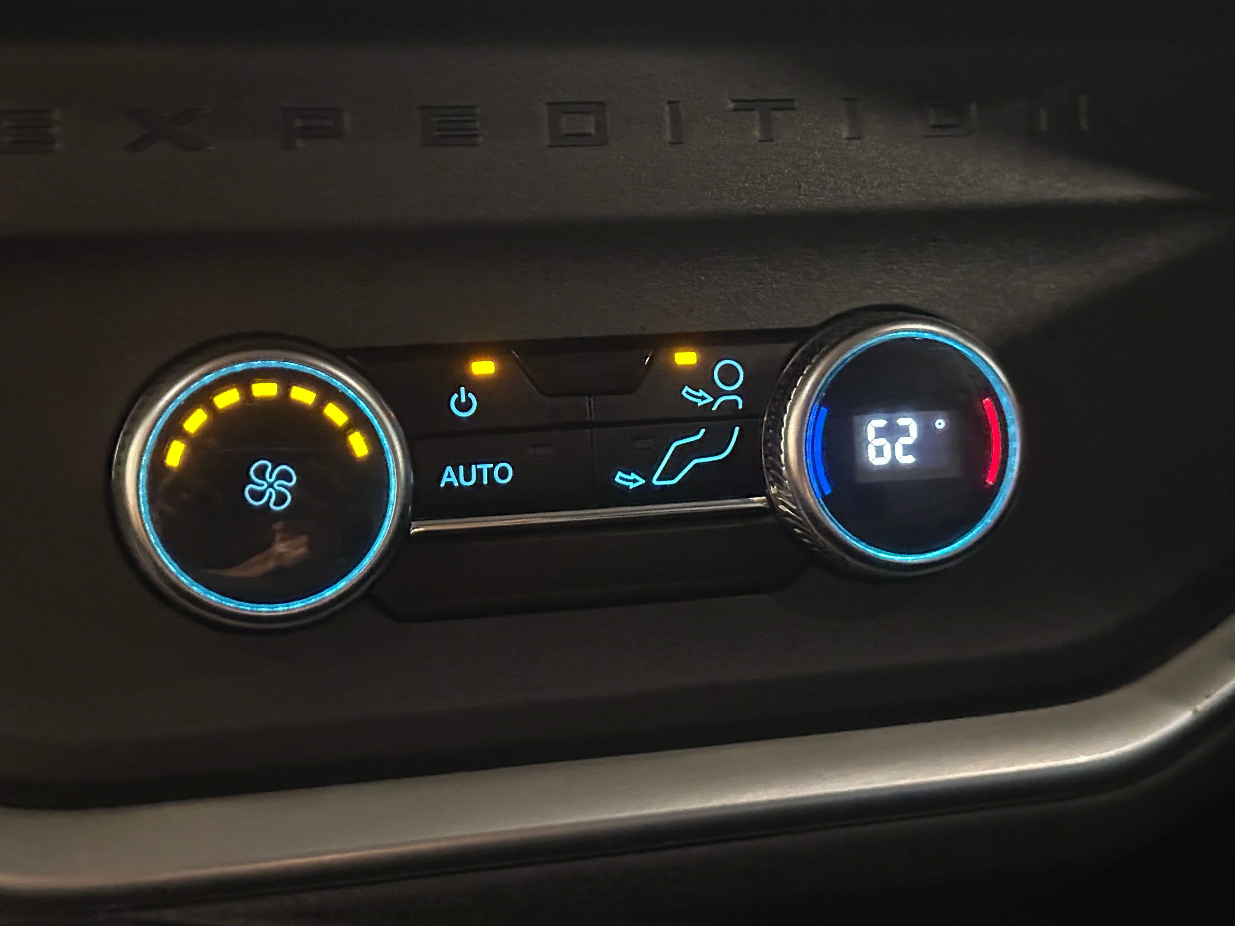 ford expedition 2025 1FMJK1H82SEA48647 image ford expedition 2025 1FMJK1H82SEA48647 image