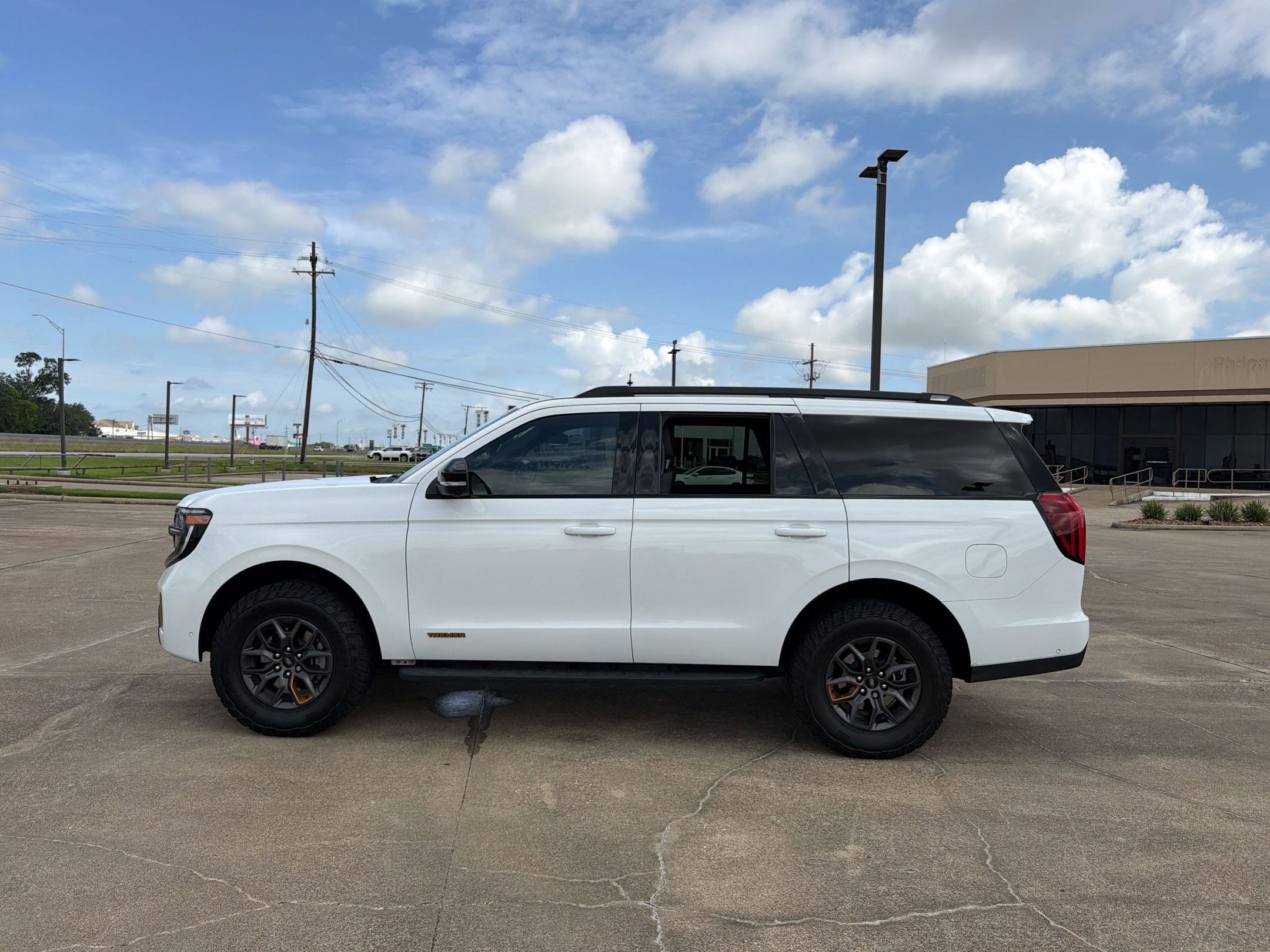 ford expedition 2025 1FMJU1RG1SEA14361 image ford expedition 2025 1FMJU1RG1SEA14361 image