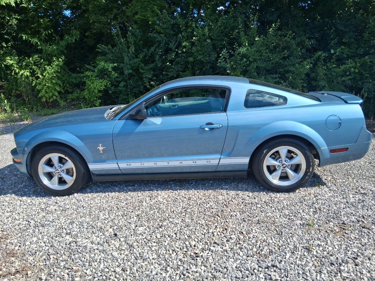 ford mustang 2008 1ZVHT80N085111860 image ford mustang 2008 1ZVHT80N085111860 image