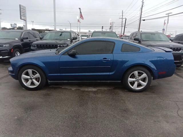 ford mustang 2008 1ZVHT80N785179024 image ford mustang 2008 1ZVHT80N785179024 image