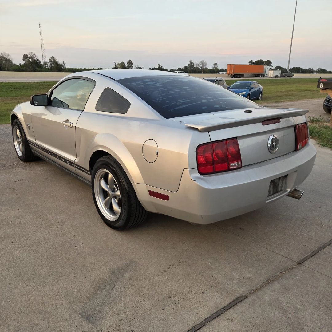 ford mustang 2009 1ZVHT80N595105781 image ford mustang 2009 1ZVHT80N595105781 image