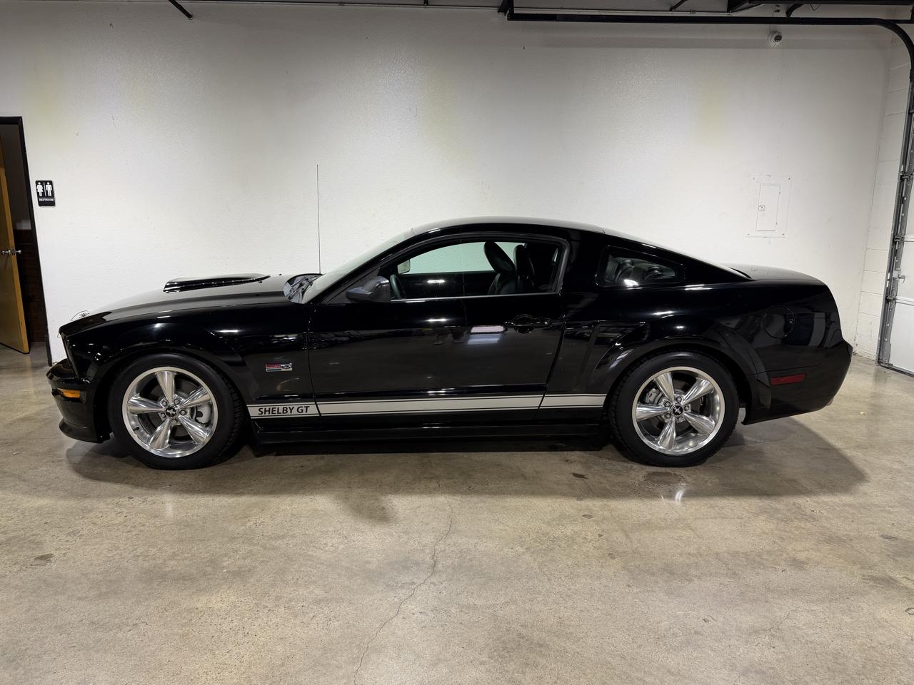 ford mustang 2007 1ZVHT82H975316048 image ford mustang 2007 1ZVHT82H975316048 image