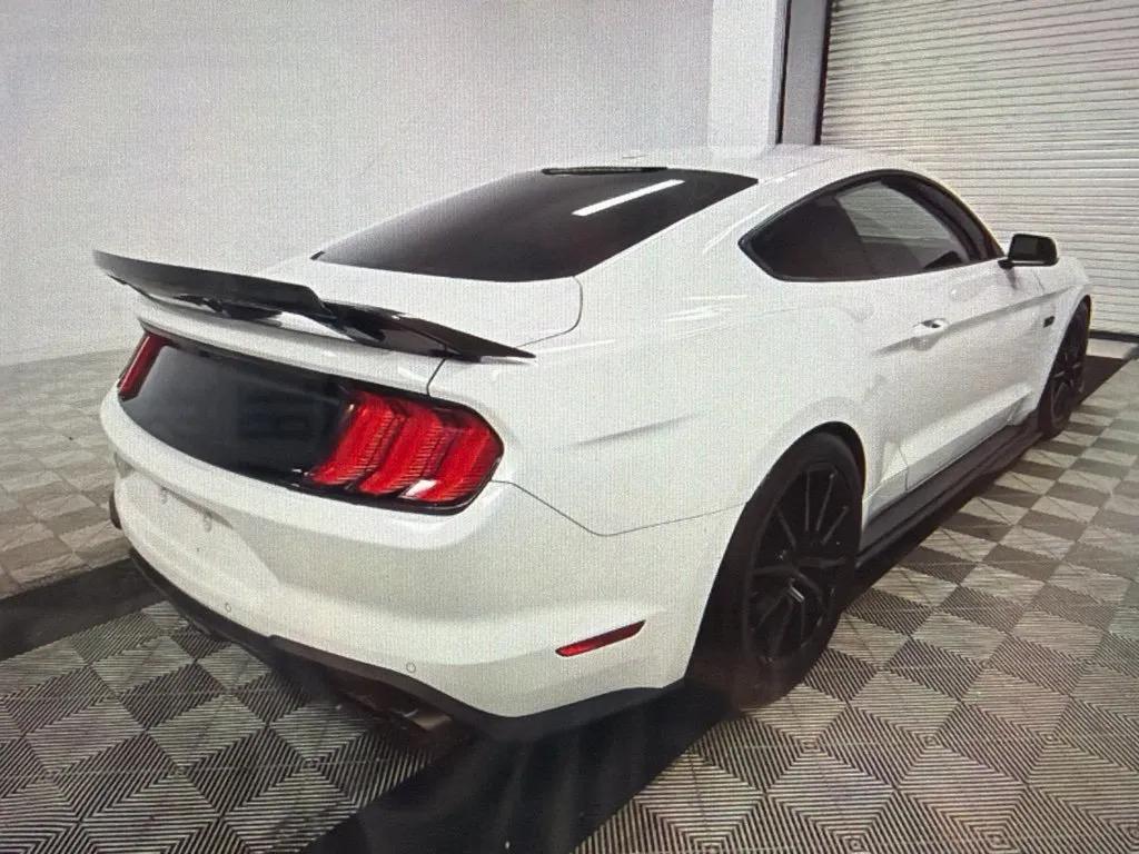 ford mustang 2019 1FA6P8CF4K5133392 image ford mustang 2019 1FA6P8CF4K5133392 image