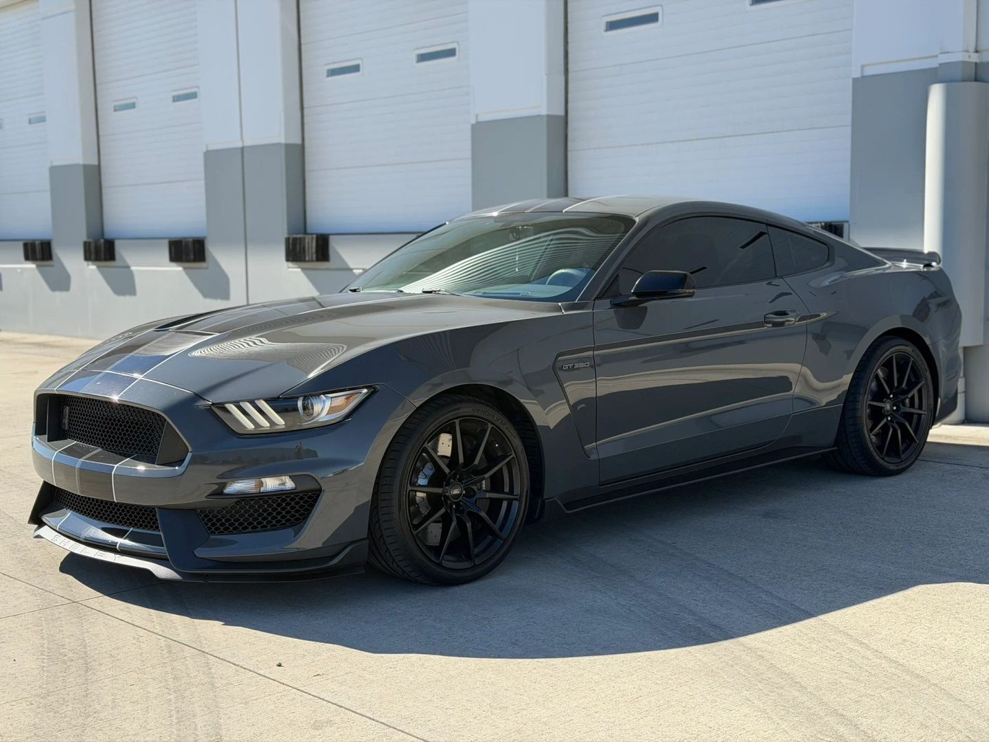 ford mustang 2018 1FA6P8JZ4J5503817 image ford mustang 2018 1FA6P8JZ4J5503817 image