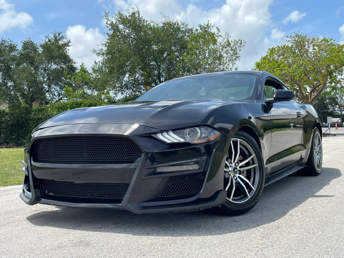 ford mustang 2018 1FA6P8TH6J5113113 image ford mustang 2018 1FA6P8TH6J5113113 image