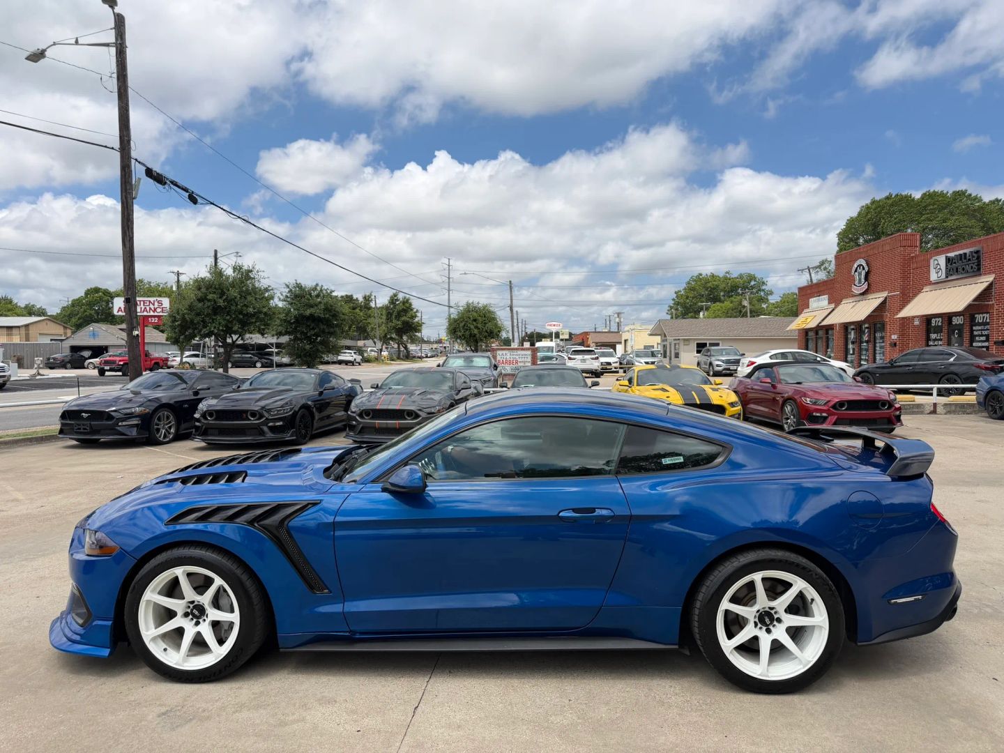 ford mustang 2018 1FA6P8CF7J5106220 image ford mustang 2018 1FA6P8CF7J5106220 image