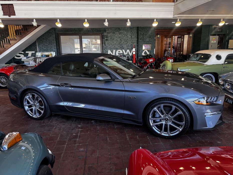 ford mustang 2021 1FATP8FF3M5100529 image ford mustang 2021 1FATP8FF3M5100529 image