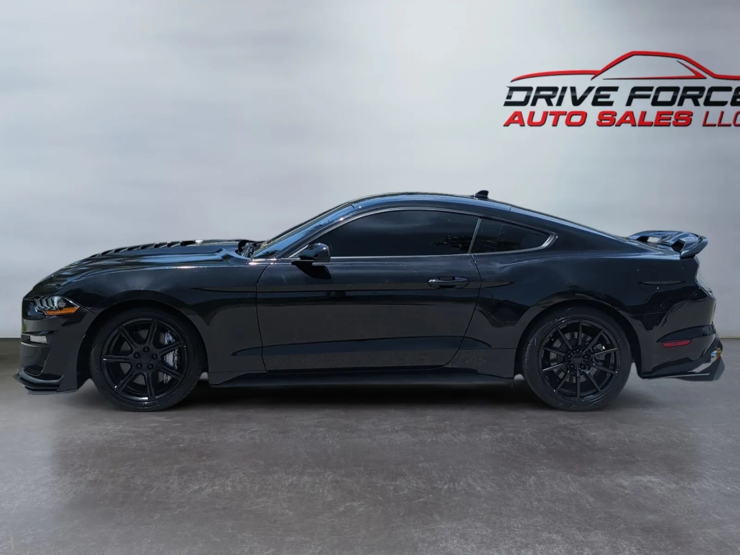 ford mustang 2021 1FA6P8CF9M5134136 image ford mustang 2021 1FA6P8CF9M5134136 image