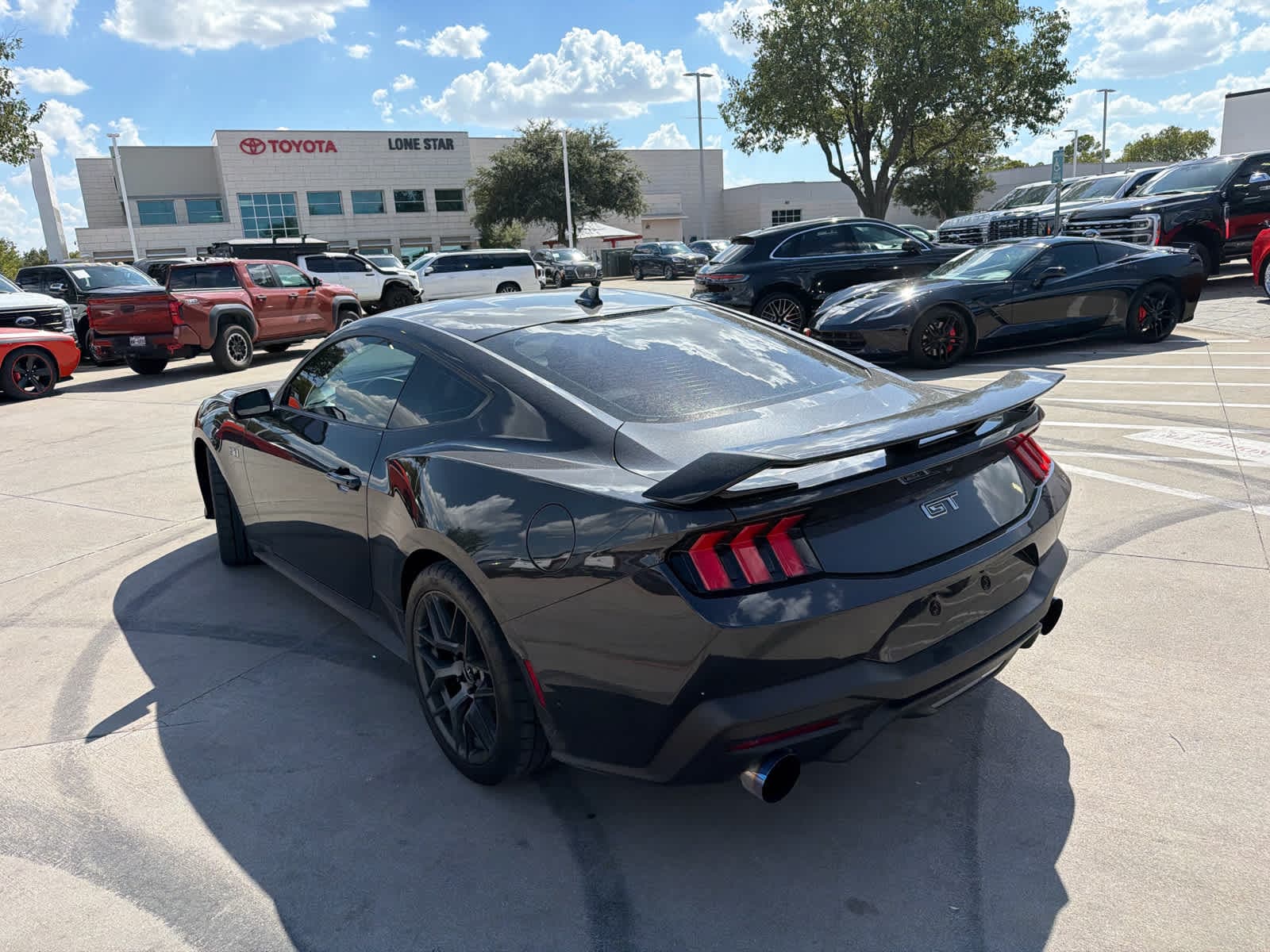 ford mustang 2024 1FA6P8CF3R5405683 image ford mustang 2024 1FA6P8CF3R5405683 image