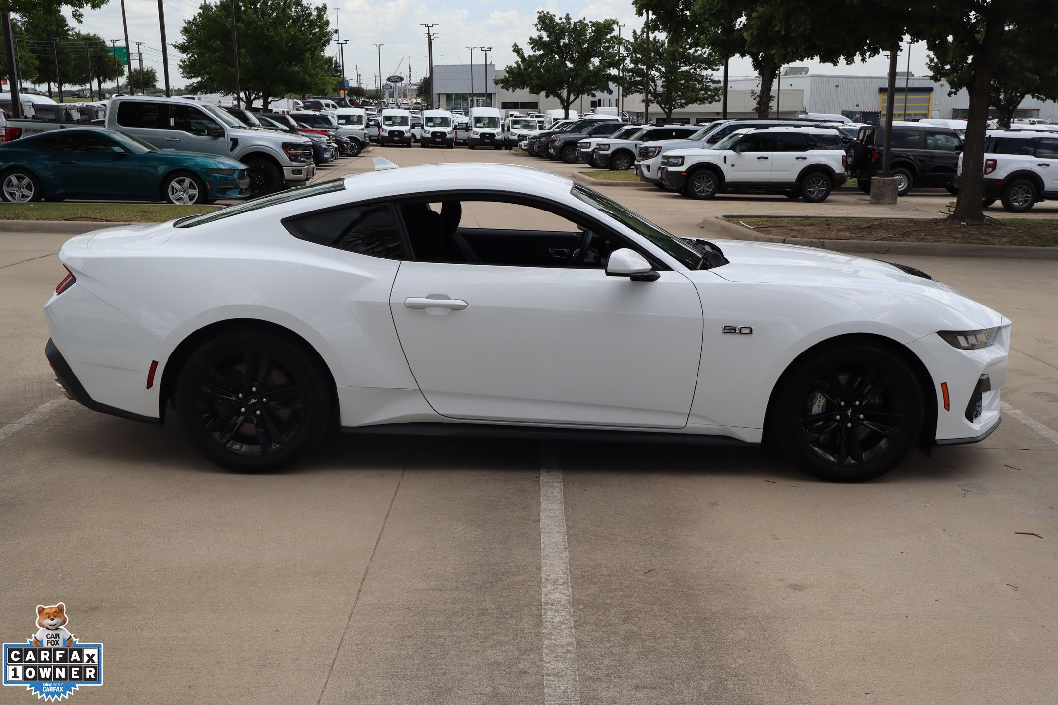 ford mustang 2024 1FA6P8CF7R5425306 image ford mustang 2024 1FA6P8CF7R5425306 image