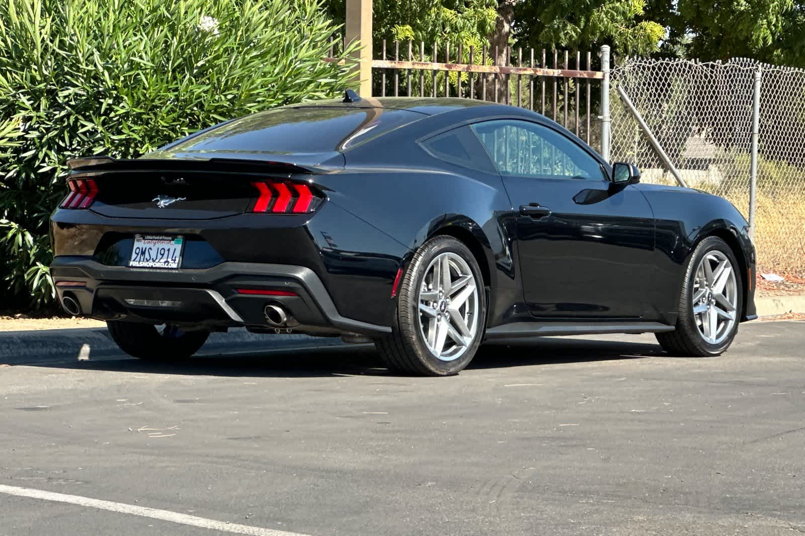 ford mustang 2024 1FA6P8TH6R5118307 image ford mustang 2024 1FA6P8TH6R5118307 image