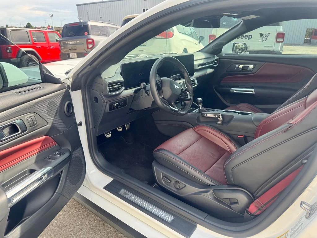 ford mustang 2024 1FA6P8CF8R5433902 image ford mustang 2024 1FA6P8CF8R5433902 image