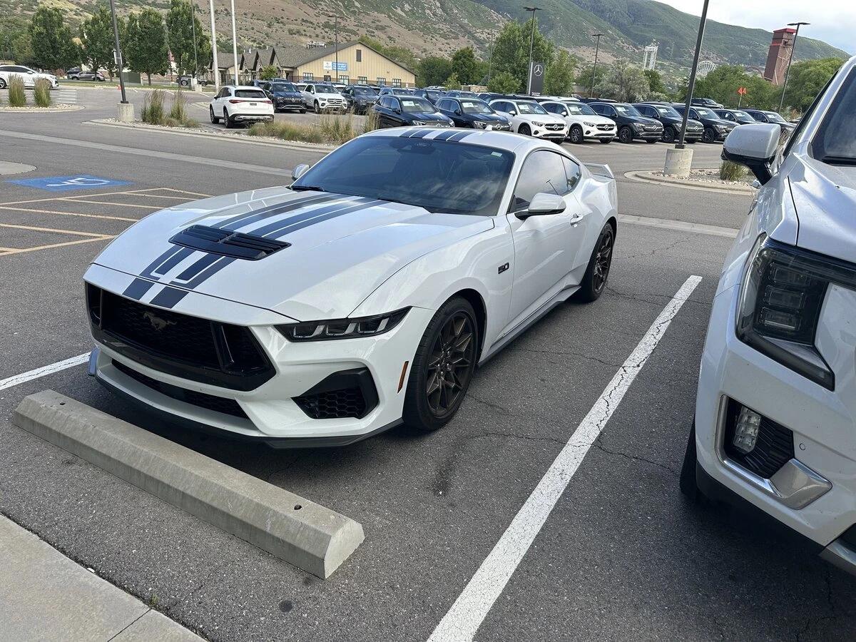 ford mustang 2024 1FA6P8CF1R5420036 image ford mustang 2024 1FA6P8CF1R5420036 image
