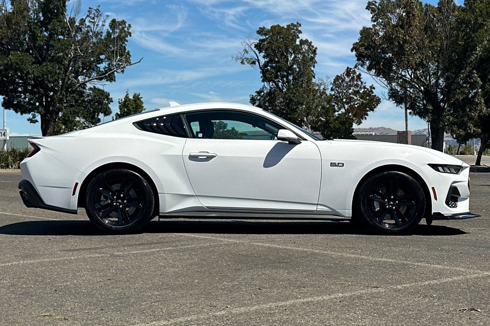 ford mustang 2024 1FA6P8CF8R5431857 image ford mustang 2024 1FA6P8CF8R5431857 image
