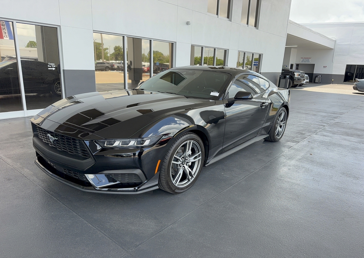 ford mustang 2024 1FA6P8TH1R5145902 image ford mustang 2024 1FA6P8TH1R5145902 image