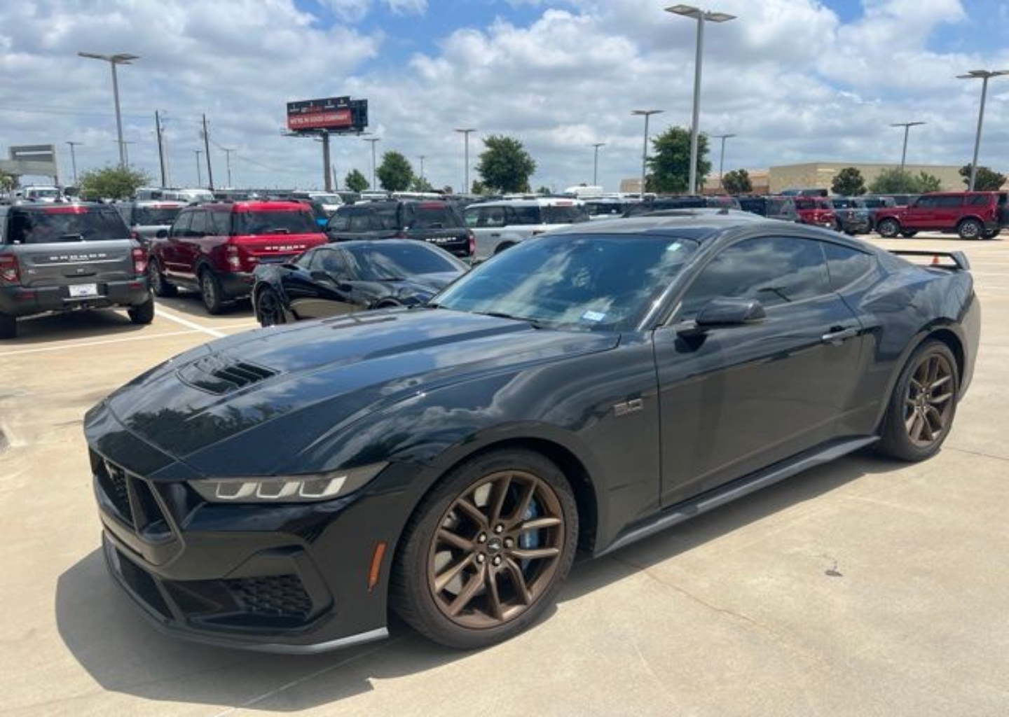 ford mustang 2024 1FA6P8CF7R5422289 image ford mustang 2024 1FA6P8CF7R5422289 image