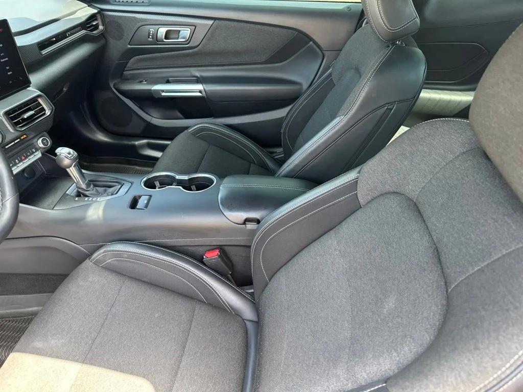 ford mustang 2024 1FA6P8CF4R5405305 image ford mustang 2024 1FA6P8CF4R5405305 image