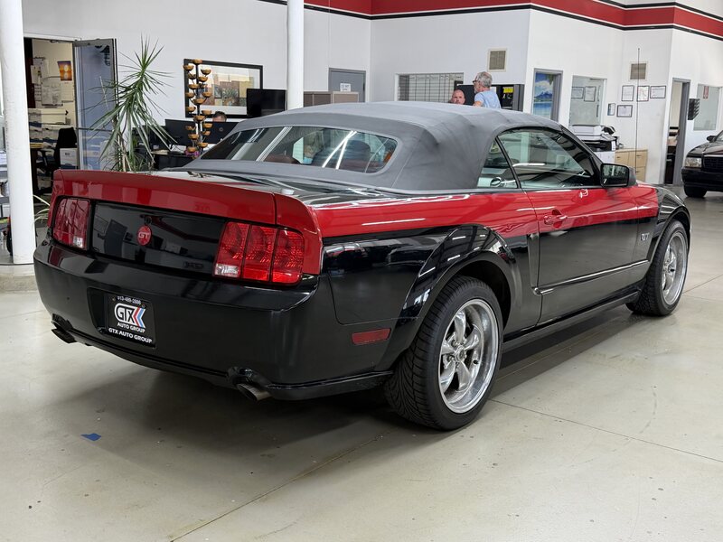 ford mustang 2006 1ZVHT85H165169069 image ford mustang 2006 1ZVHT85H165169069 image