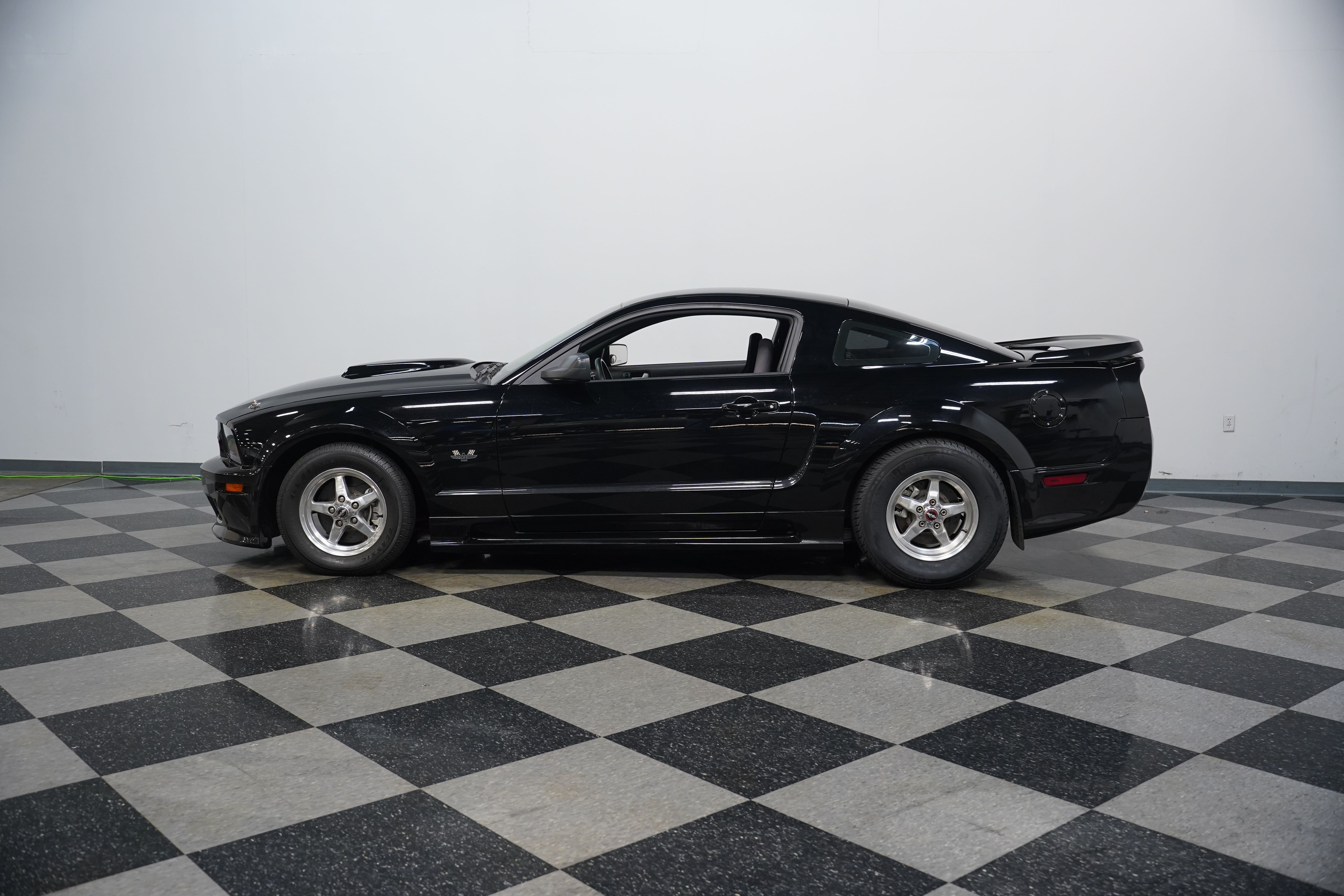 ford mustang 2006 1ZVHT82H765125291 image ford mustang 2006 1ZVHT82H765125291 image
