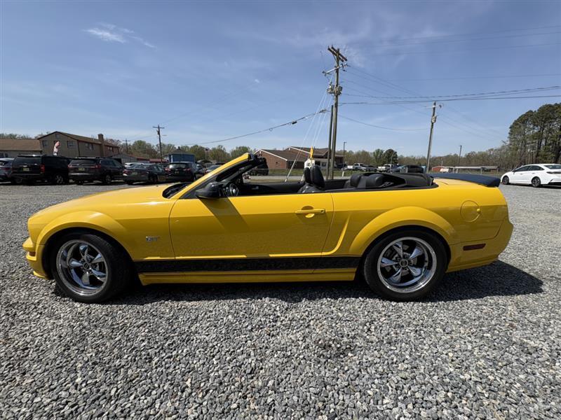 ford mustang 2006 1ZVHT85H465100070 image ford mustang 2006 1ZVHT85H465100070 image