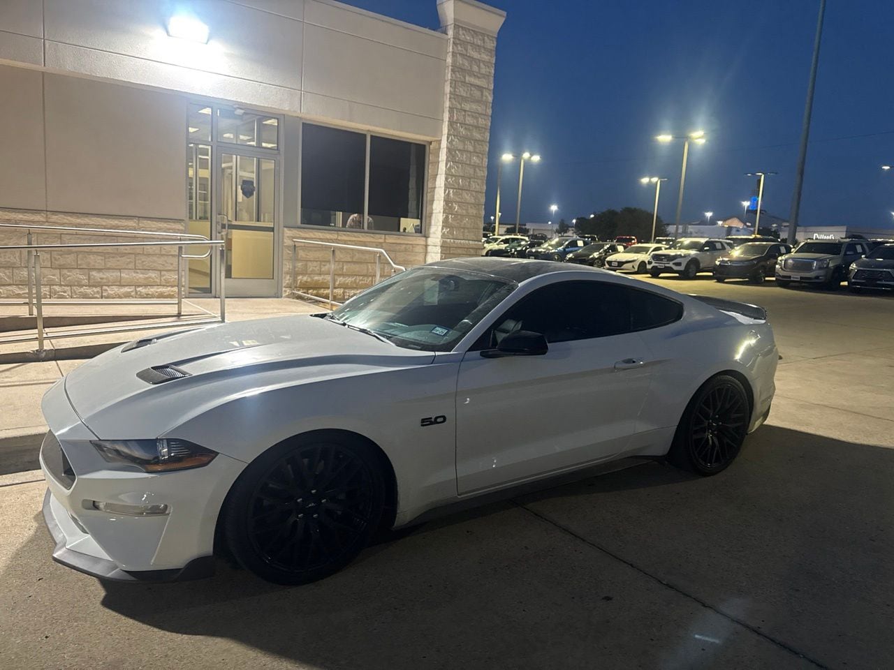 ford mustang 2020 1FA6P8CFXL5111916 image ford mustang 2020 1FA6P8CFXL5111916 image