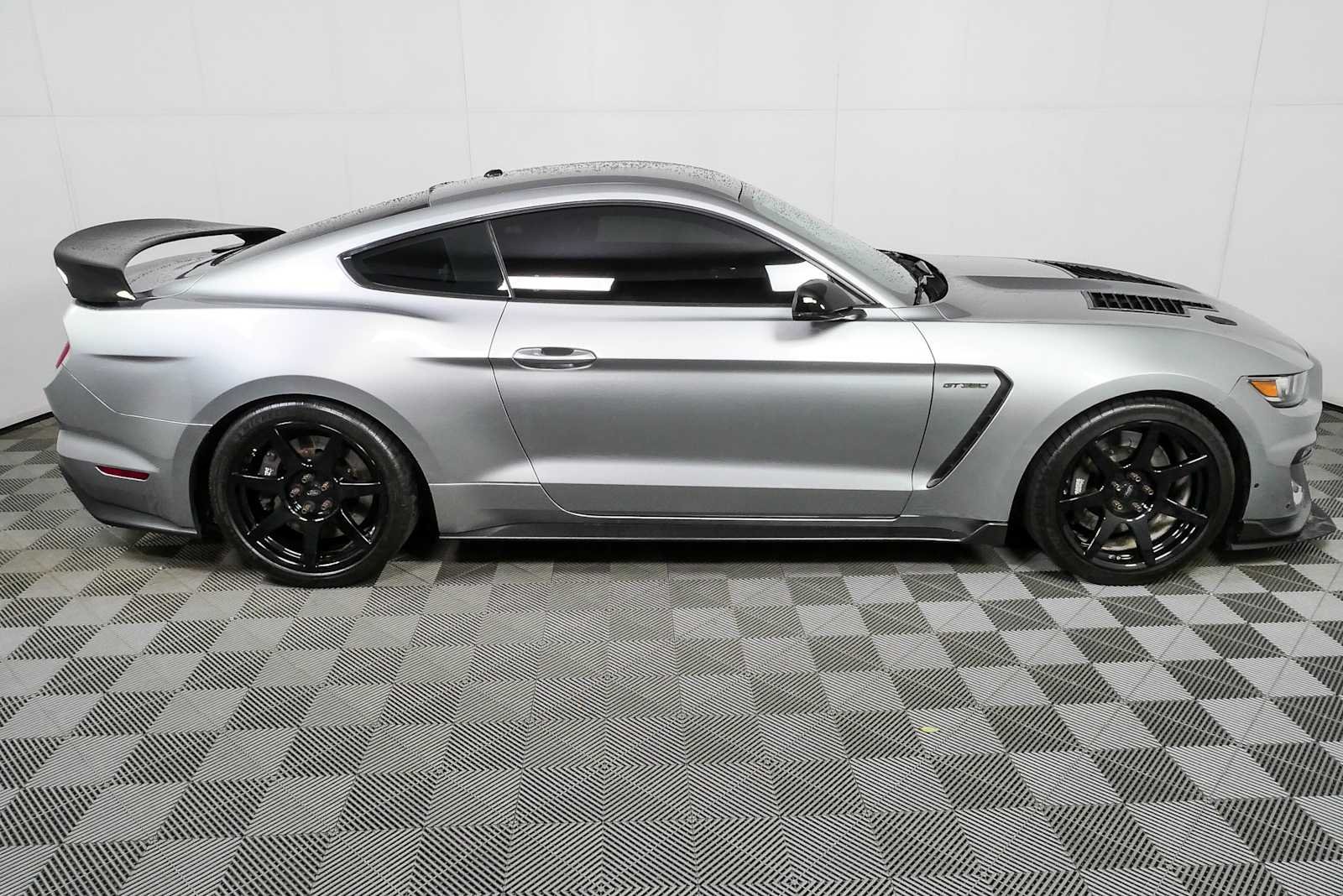 ford mustang 2020 1FA6P8JZ8L5550416 image ford mustang 2020 1FA6P8JZ8L5550416 image