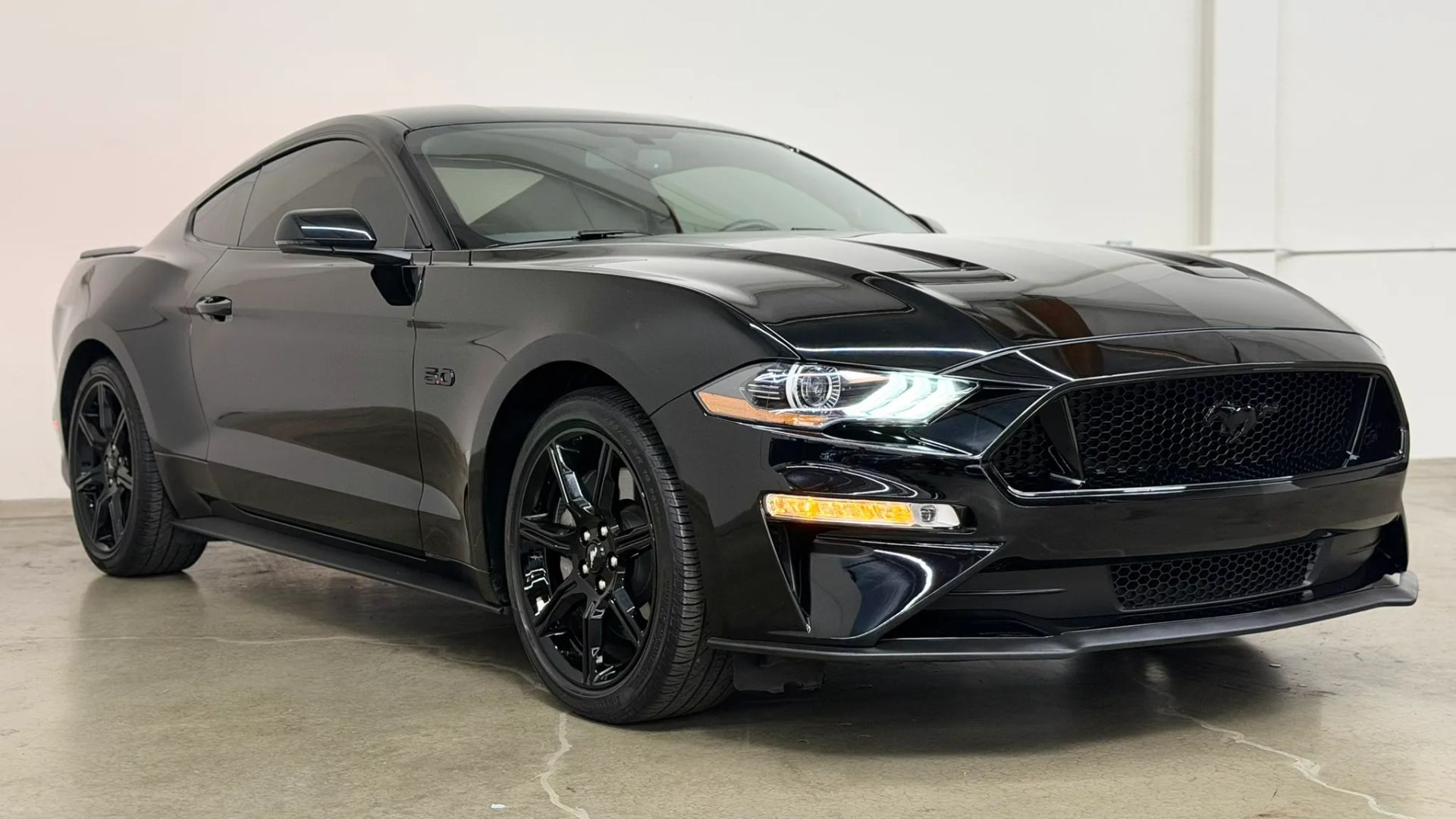 ford mustang 2020 1FA6P8CF3L5158477 image ford mustang 2020 1FA6P8CF3L5158477 image