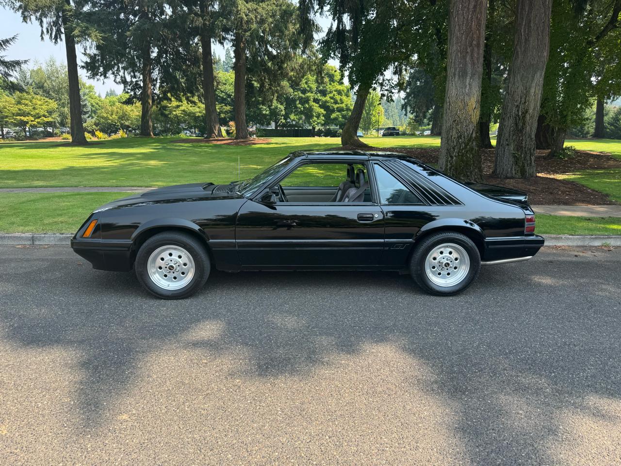 ford mustang 1985 1FABP28MXFF122187 image ford mustang 1985 1FABP28MXFF122187 image