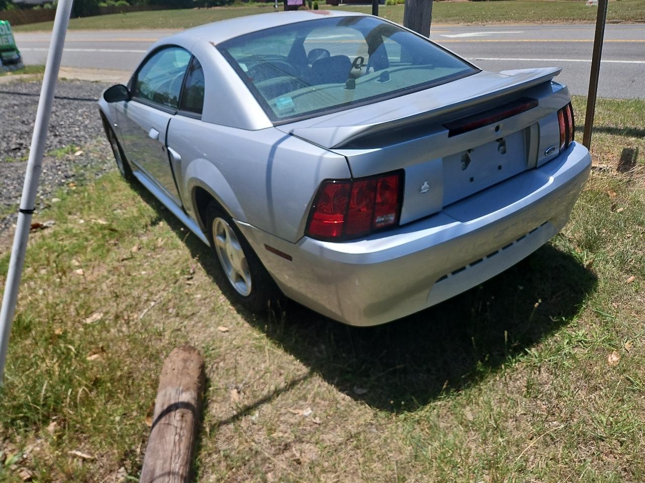 ford mustang 2000 1FAFP4043YF284304 image ford mustang 2000 1FAFP4043YF284304 image