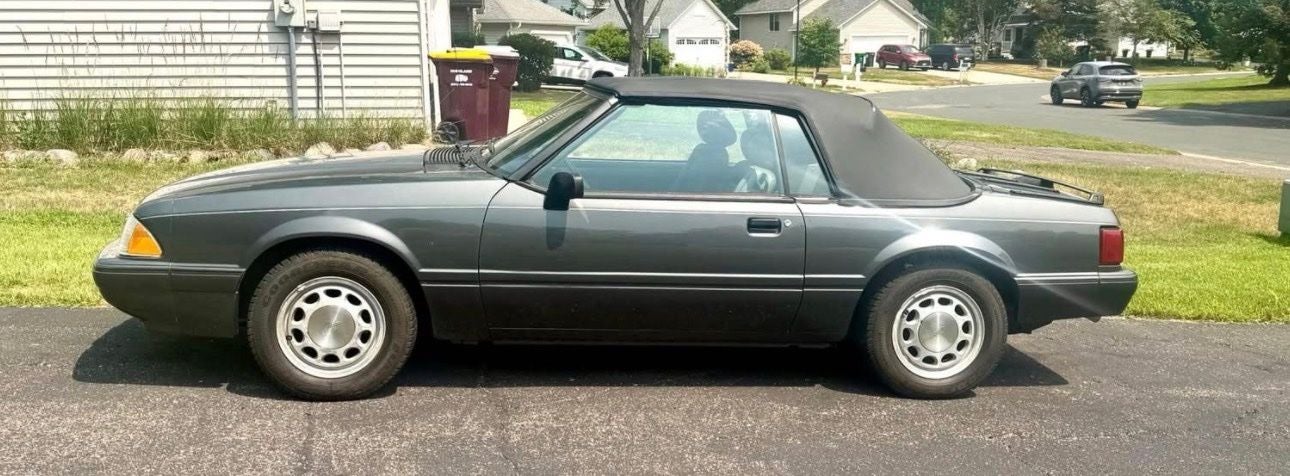 ford mustang 1989 1FABP44E3KF226847 image ford mustang 1989 1FABP44E3KF226847 image