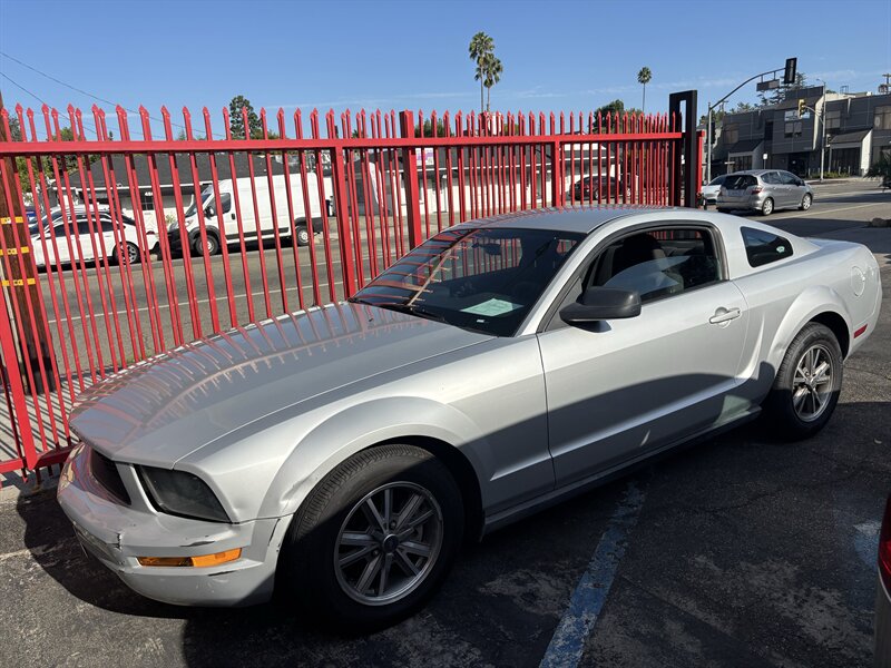 ford mustang 2005 1ZVFT80N355136125 image ford mustang 2005 1ZVFT80N355136125 image