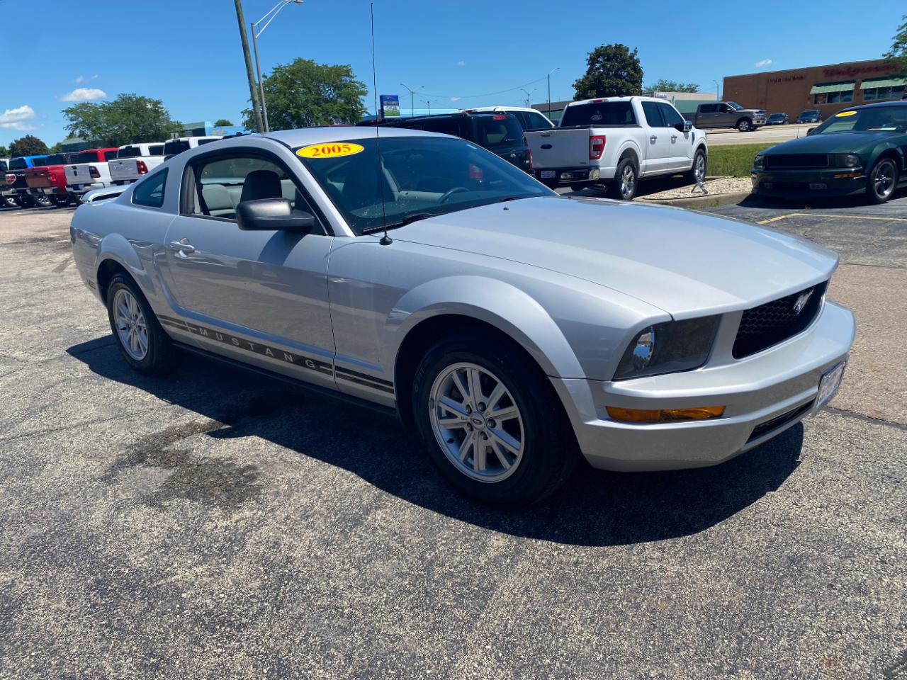 ford mustang 2005 1ZVFT80N255112723 image ford mustang 2005 1ZVFT80N255112723 image