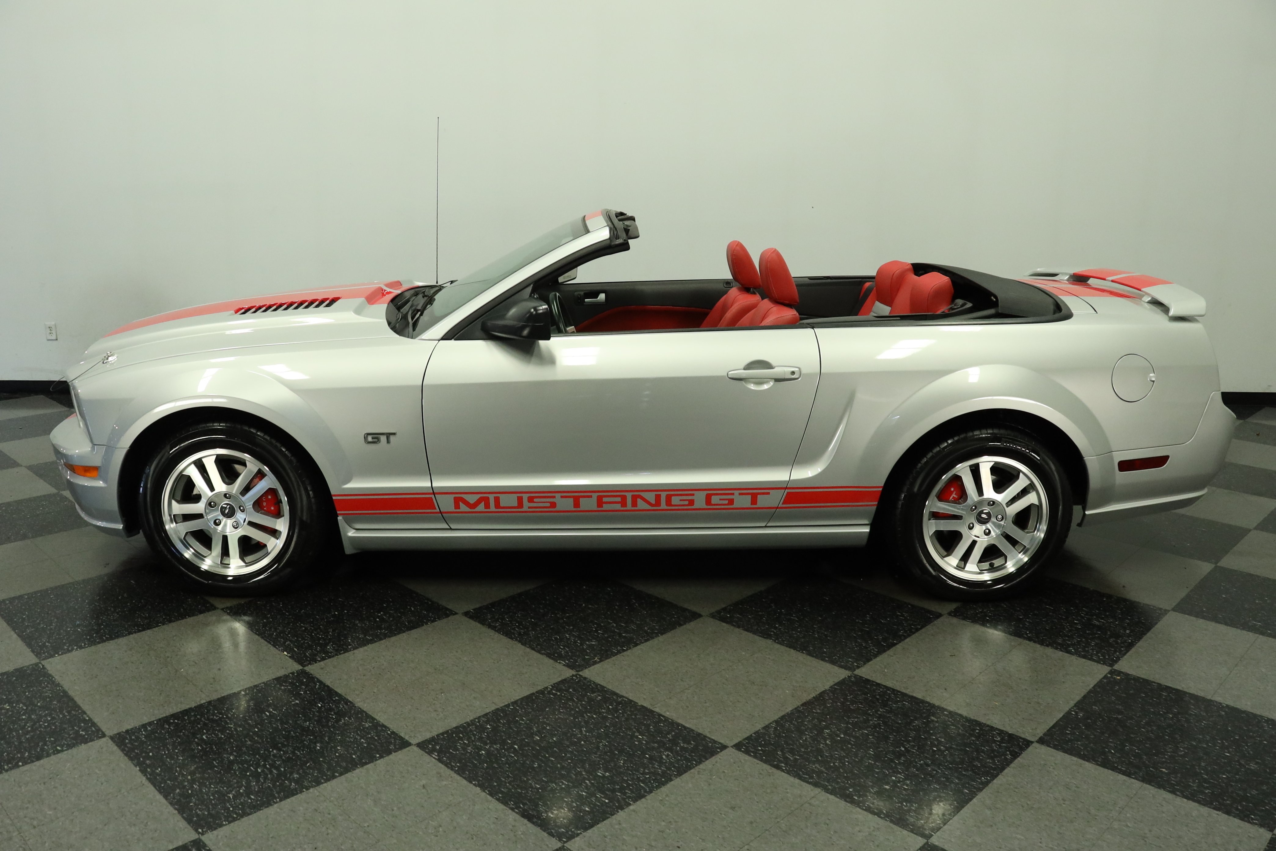 ford mustang 2005 1ZVHT85H755205894 image ford mustang 2005 1ZVHT85H755205894 image