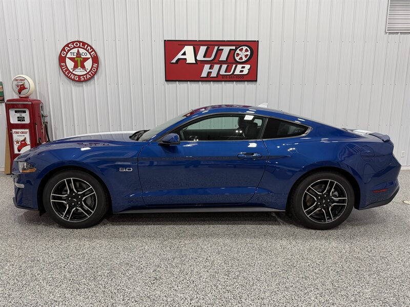 ford mustang 2022 1FA6P8CF9N5112297 image ford mustang 2022 1FA6P8CF9N5112297 image