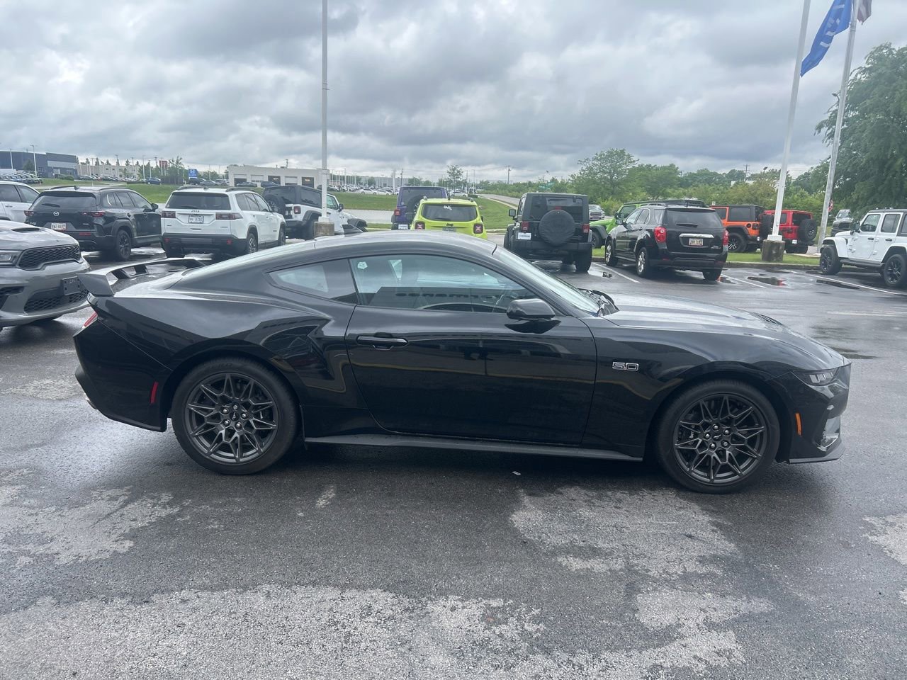 ford mustang 2025 1FA6P8CF6S5404176 image ford mustang 2025 1FA6P8CF6S5404176 image
