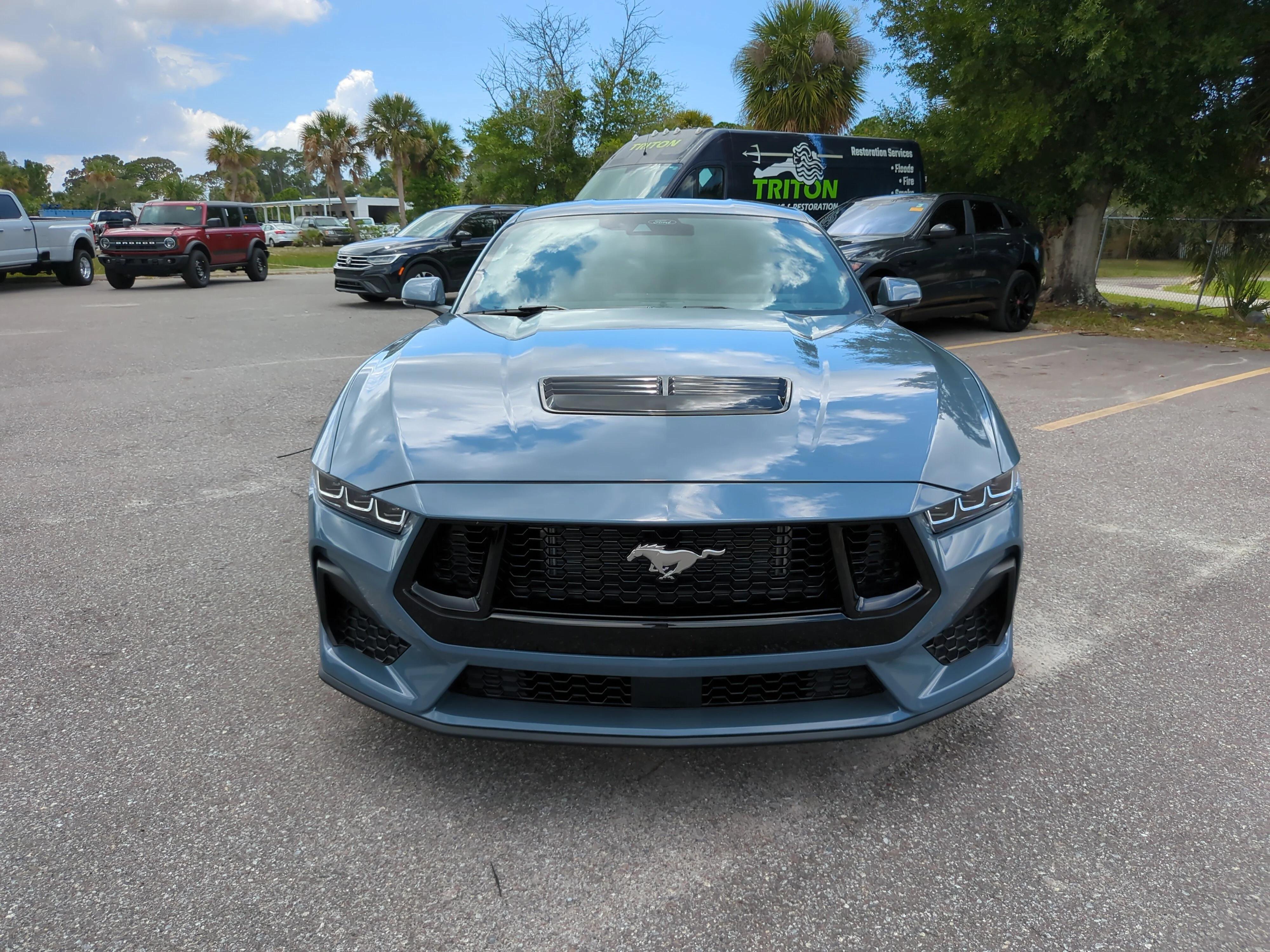 ford mustang 2025 1FA6P8CF6S5404307 image ford mustang 2025 1FA6P8CF6S5404307 image