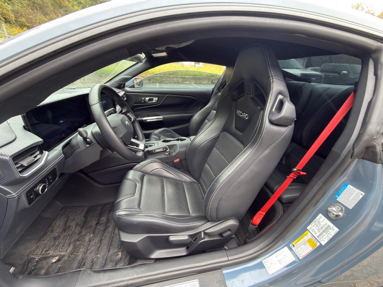 ford mustang 2025 1FA6P8CF2S5402960 image ford mustang 2025 1FA6P8CF2S5402960 image