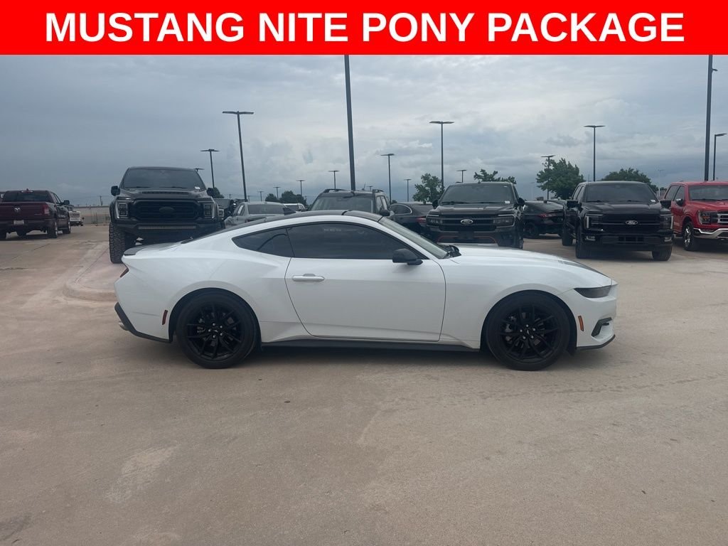 ford mustang 2025 1FA6P8TH0S5121869 image ford mustang 2025 1FA6P8TH0S5121869 image