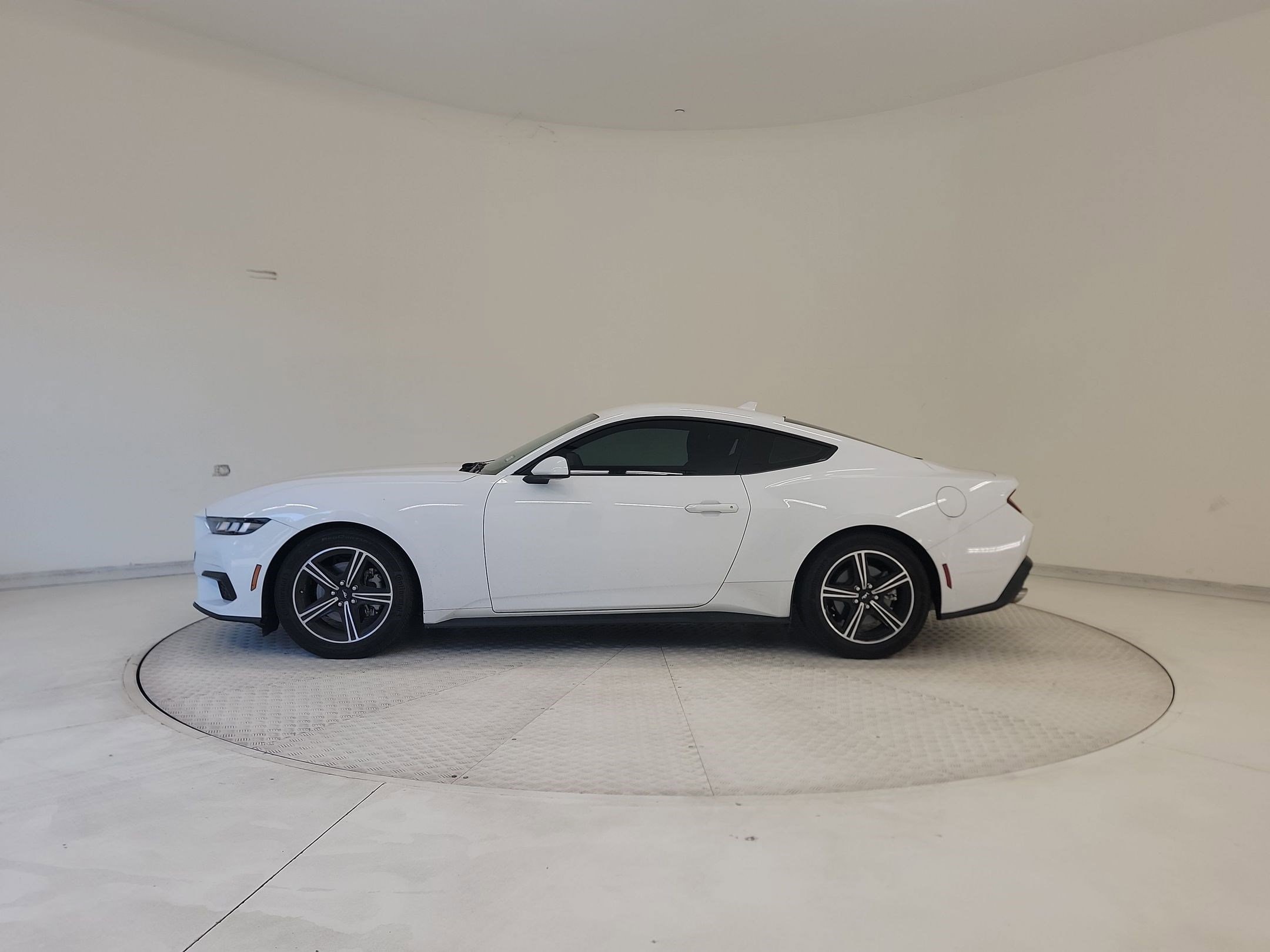 ford mustang 2025 1FA6P8TH3S5102944 image ford mustang 2025 1FA6P8TH3S5102944 image
