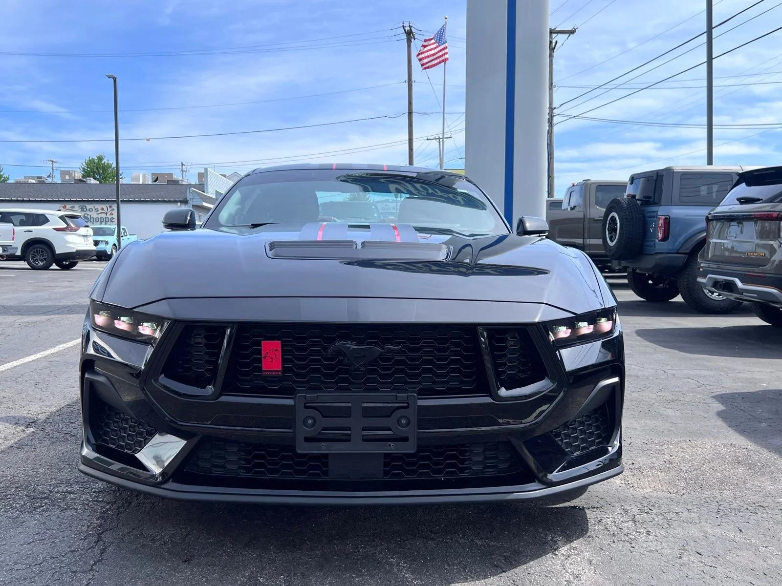 ford mustang 2025 1FA6P8CF3S5401221 image ford mustang 2025 1FA6P8CF3S5401221 image
