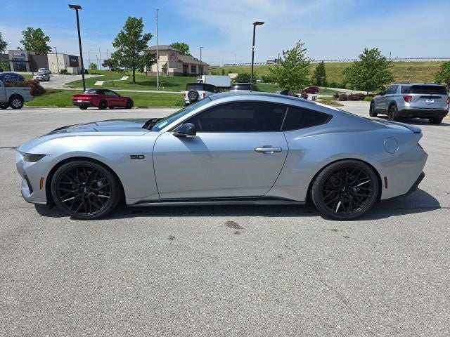 ford mustang 2025 1FA6P8CF4S5411854 image ford mustang 2025 1FA6P8CF4S5411854 image