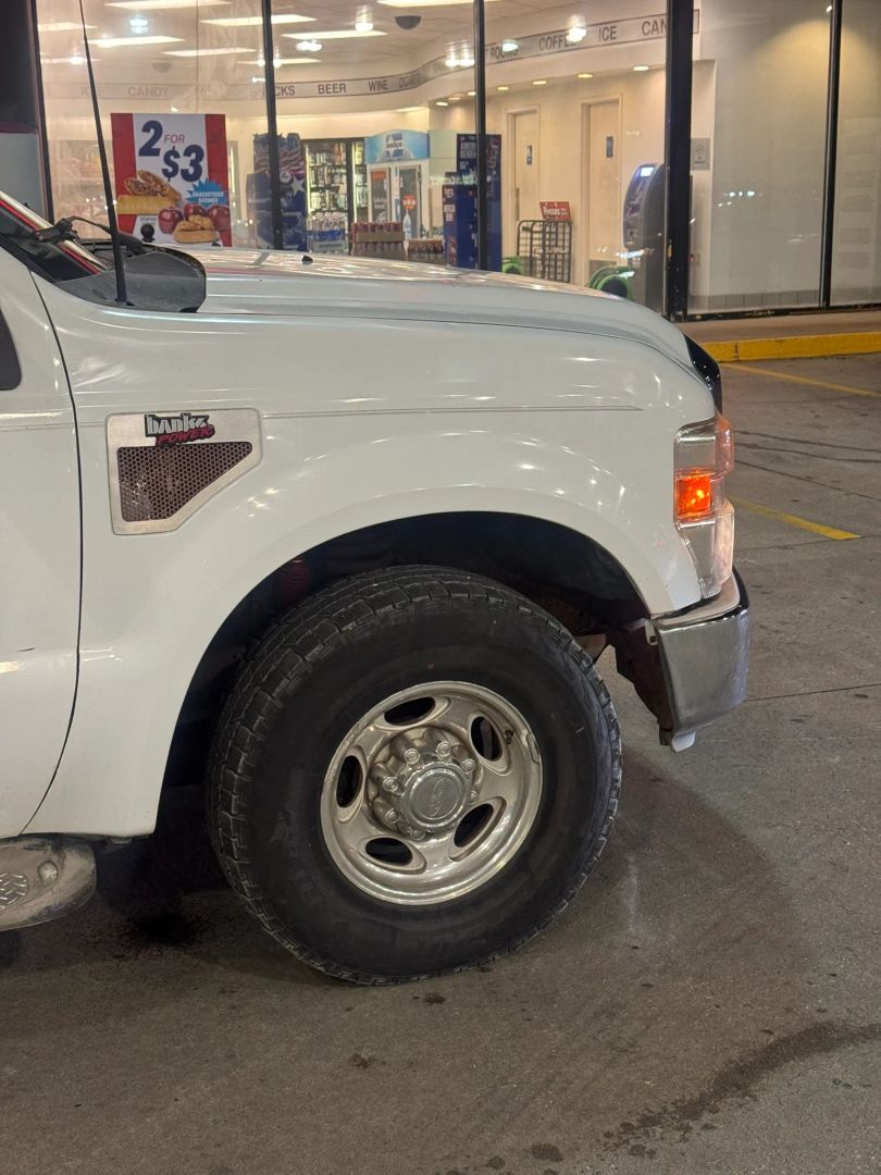 ford excursion 2002 1FMNU42F22EA14681 image ford excursion 2002 1FMNU42F22EA14681 image