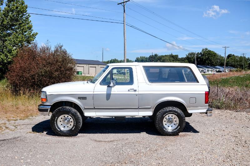 ford bronco 1995 1FMEU15H4SLA64067 image ford bronco 1995 1FMEU15H4SLA64067 image