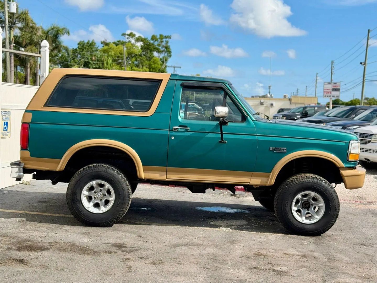 ford bronco 1996 1FMEU15N2TLA48375 image ford bronco 1996 1FMEU15N2TLA48375 image