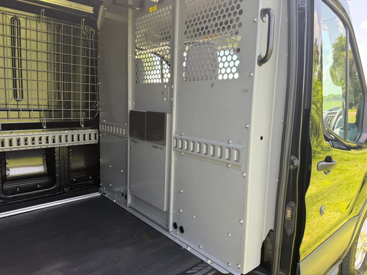 ford transit 2015 1FTYR2CM5FKA84235 image ford transit 2015 1FTYR2CM5FKA84235 image