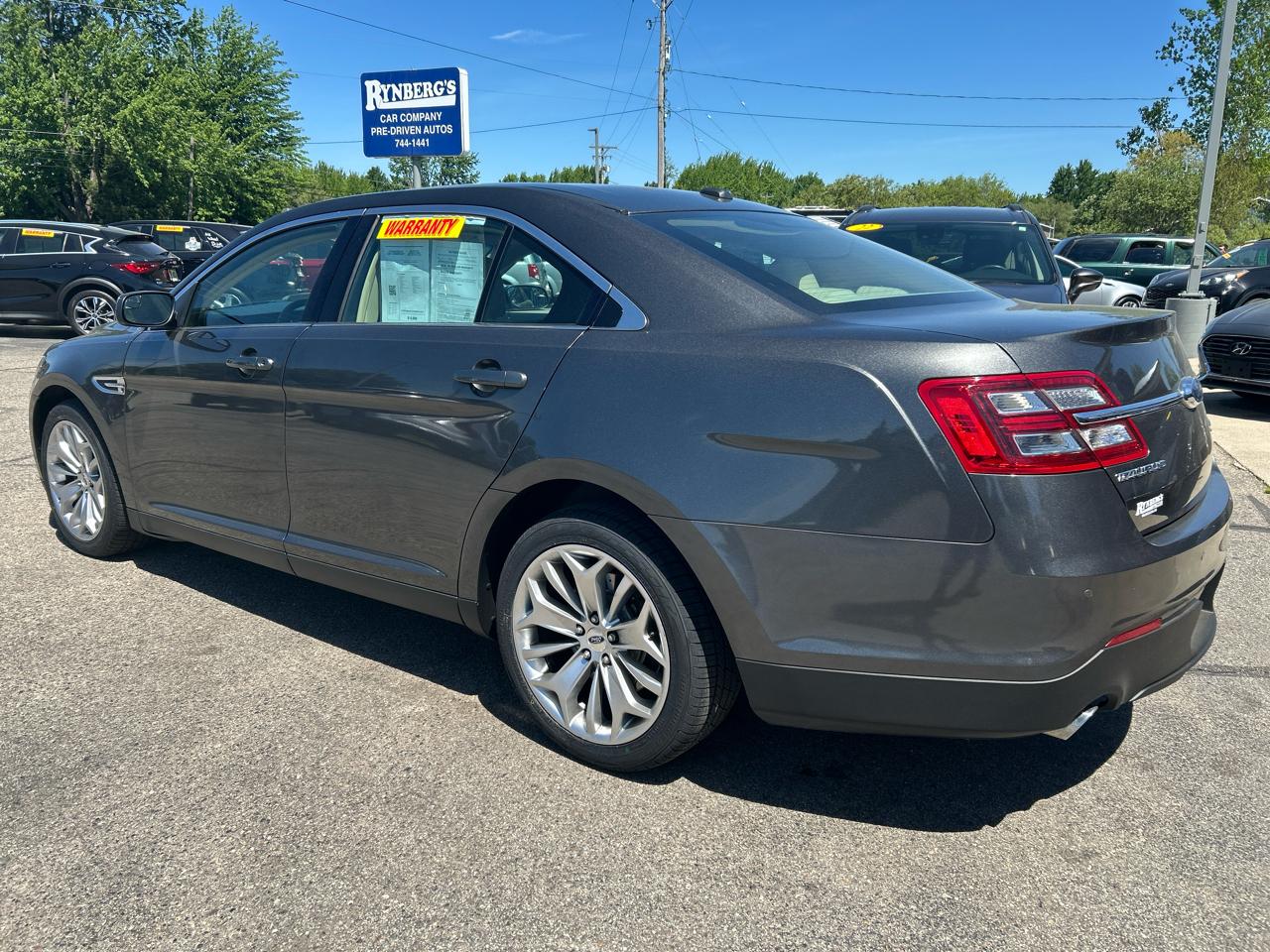 ford taurus 2016 1FAHP2F83GG134175 image ford taurus 2016 1FAHP2F83GG134175 image